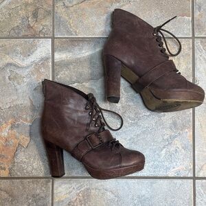 Seychelles Dark Brown Heeled Lace-Up Boots